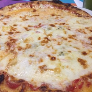 LA PIZZA - Quattro formaggi