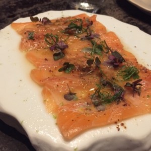 Tiradito de salmon... de concepto 