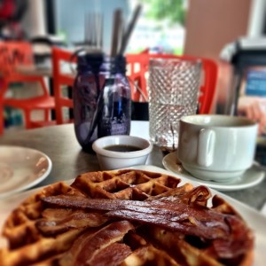 waffles glutten free con bacon