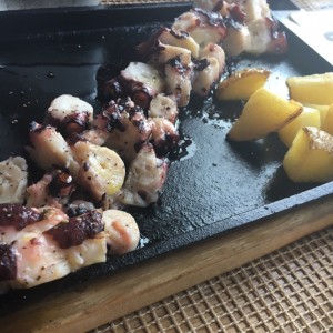 Pulpo a la parrilla 