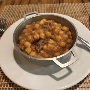 Garbanzos con chorizo