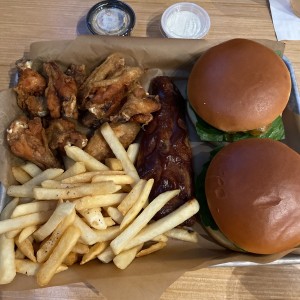 Ribs, wings and cheeseburguers