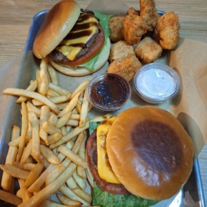 Burgers & Sandwiches - CheeseBurger Doble carne
