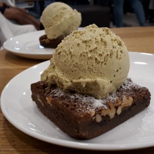 Brownie con Helado