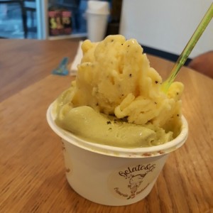 Gelato de Pistacho y Maracuya 