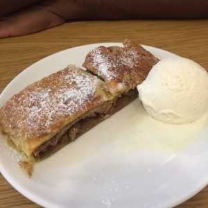 strudel de manzana con gelato