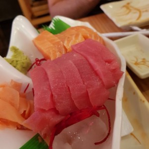 sashimi mixto salmon y atun