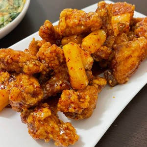 Spicy fried chicken con toboki