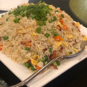 arroz con vegetales y camarones