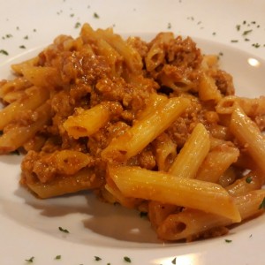 Penne a la bolognesa