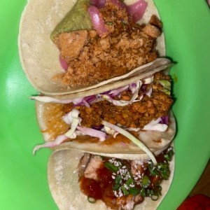 3 x 10 - cochinita pibil, chorizo, panza agridulce