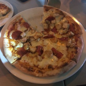 Pizza Pollo con Peporini 