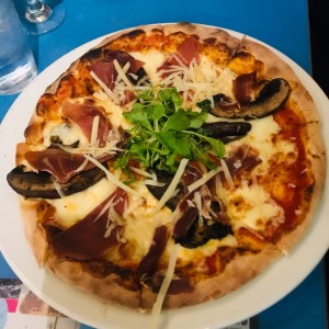 Pizza Portobelo y Serrano