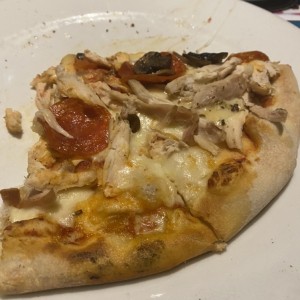 Pizza pollo y peperoni 