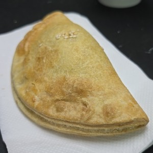 Empanada (Queso,Carne y Pollo)