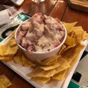 ceviche de pulpo con salsa inglesa con coco