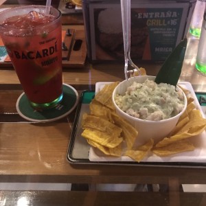 Ceviche de corvina en salsa chimichurri