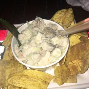 ceviche de corniva con salsa inglesa coco