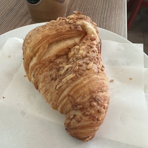 Croissant jamon y queso