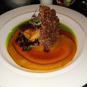 Pork Belly con arroz inflado y frijoles