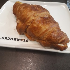 Croissant  de quesos