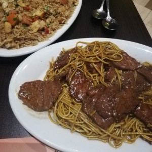 Lo Mein con Carne en Salsa de Ostion