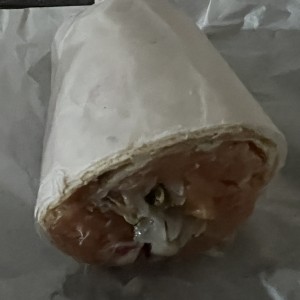 Wrap de salmon con alcaparras y queso crema