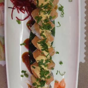 roll con salmon