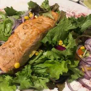 Ensalada daidai de salmon