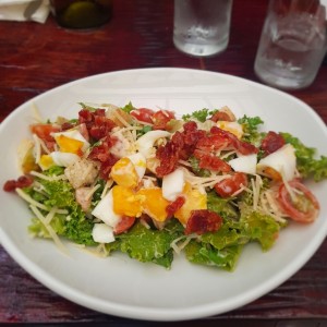 Ensalada - Kale caesar salad