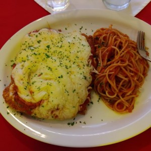 Filetto di Pollo alla Parmigiana con Spaghetti