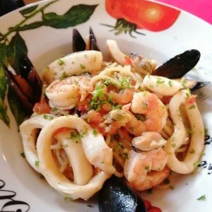 Spagheti fruti di mare