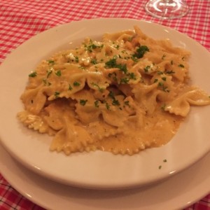 Farfalle al salmone