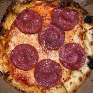 Pizza de salami 