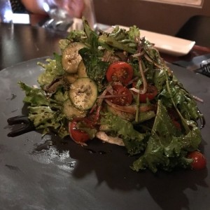 ensalada hongos, hummus