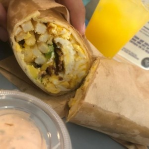 breakfast burrito fonda las papayas 