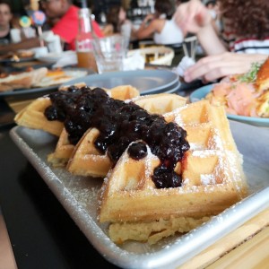 Waffles con blueberries