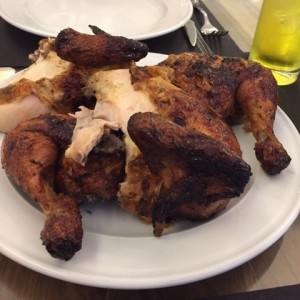 pollo entero a la brasa