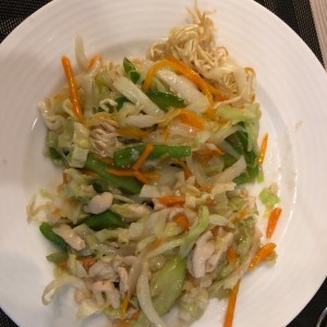 chopsuey de vegetales con pollo 