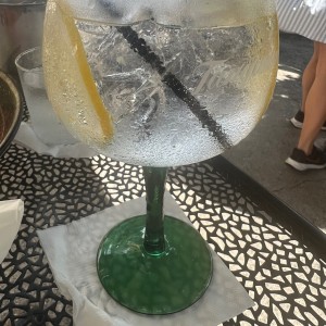 Gin and tonic 