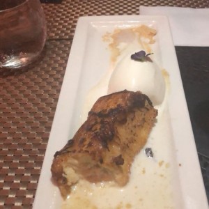 torrijas con helado de vainilla