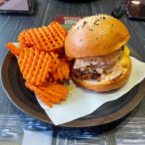 Mega Doble Bacon Cheese Burger 