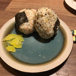 Onigiri de Salmon y Bonito. 