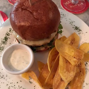 Platos - Rum Bar Burger