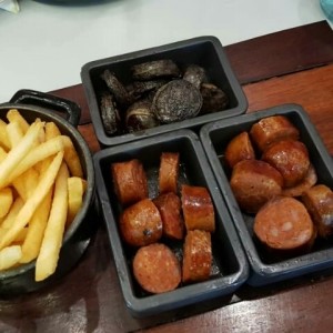 Chorizo Argentino, Morcilla y papas fritas