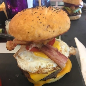 Muh Burger con Extra huevo 
