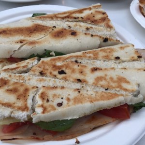 Sandwich: Pierna y Mozzarella