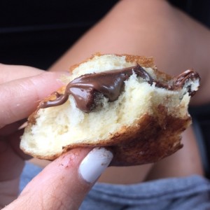 Dona rellena de nutella 