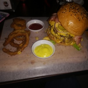 Dino Burger doble carne