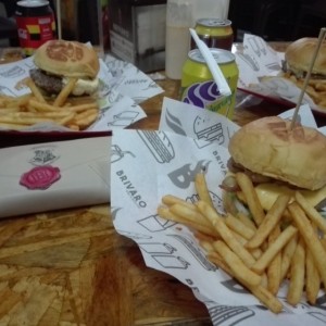 Silver Burger, Cheese burger y Chingona Burger???